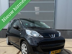 Peugeot 107 - 1.0-12V Urban Move
