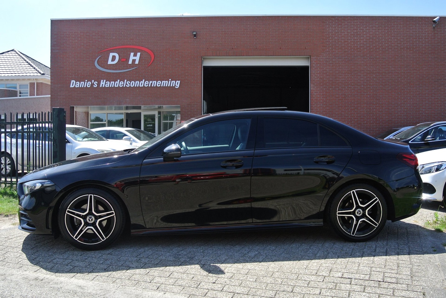Mercedes-Benz A-klasse - 180 Business Solution AMG automaat panoramadak sfeerverlichting inruil mogelijk nap - AutoWereld.nl