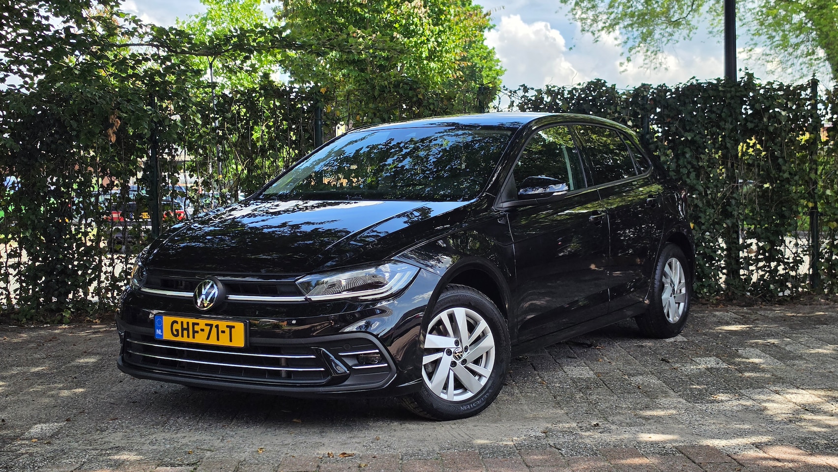 Volkswagen Polo - 1.0 TSI R-Line Business+ IQ.Light Automaat Camera PDC - AutoWereld.nl