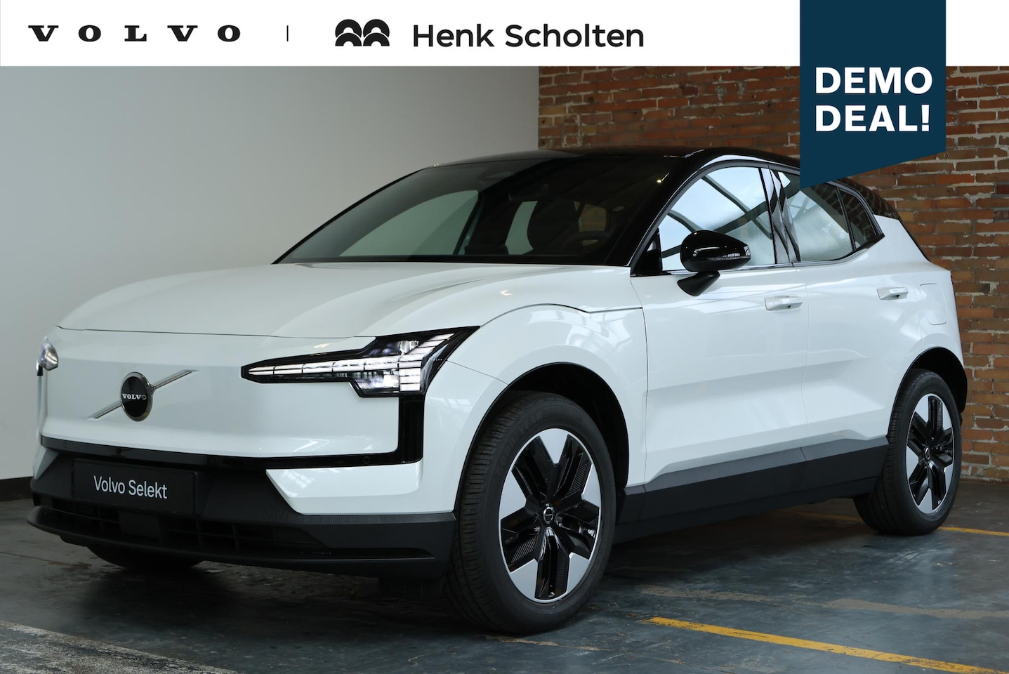 Volvo EX30 - Single Motor 50kWh Plus | Stoel- en stuurwiel verwarming | Premium audio by Harman Kardon - AutoWereld.nl
