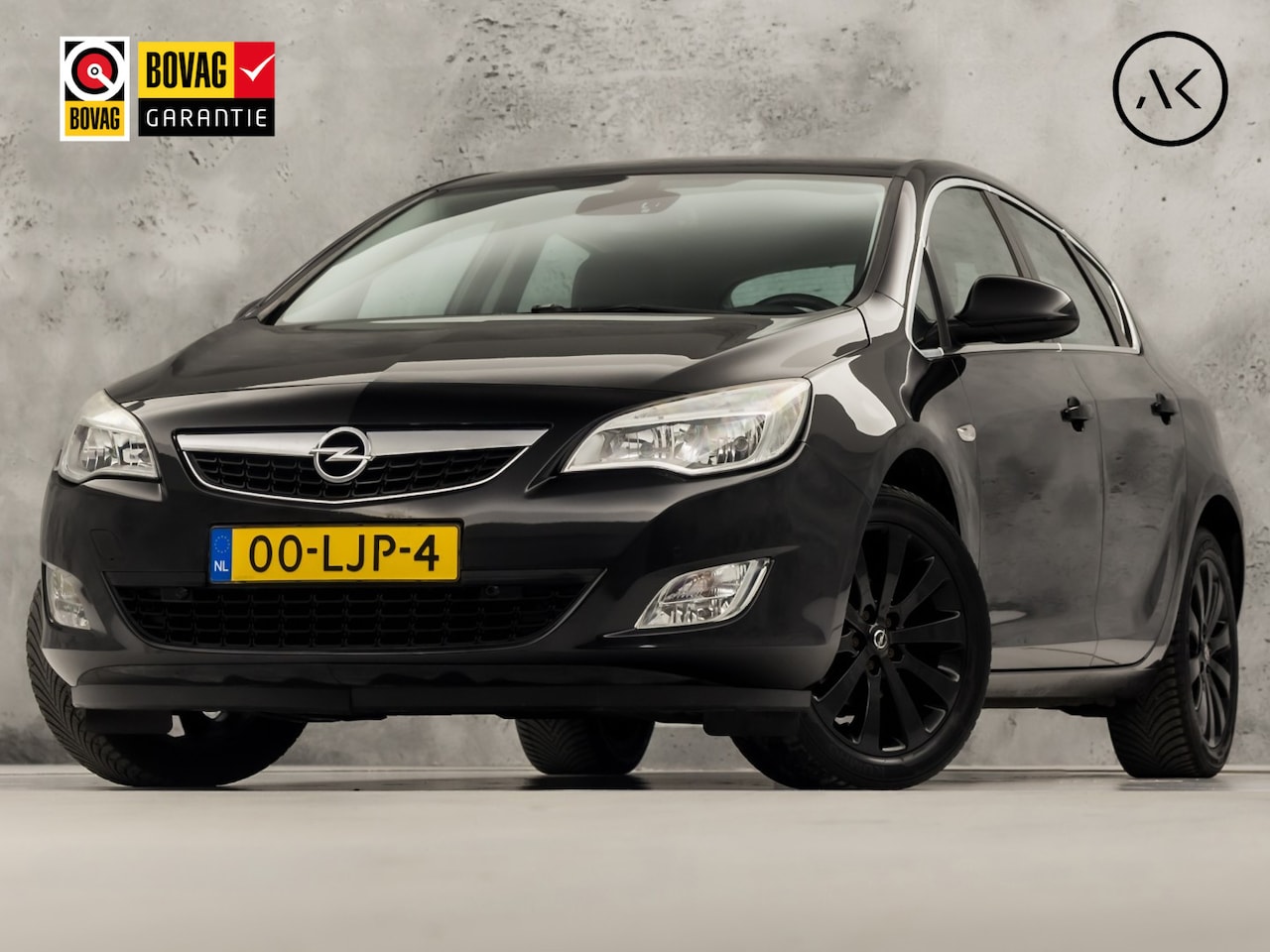 Opel Astra - 1.6 Sport (NAVIGATIE, CLIMATE, LM VELGEN, SPORTSTOELEN, CRUISE, PARKEERSENSOREN, TREKHAAK, - AutoWereld.nl