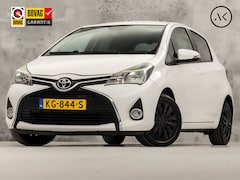 Toyota Yaris - 1.0 VVT-i Sport (SCHERM, AIRCO, BLUETOOTH, SPORTSTOELEN, MULTIFUNCTIONEEL STUURWIEL, NIEUW