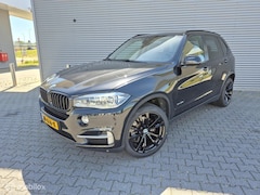 BMW X5 - xDrive35i High Executive Panoramadak Sfeerverlichting NL Auto