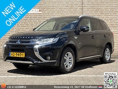 Mitsubishi Outlander - 2.0 PHEV Business Edition | Climate | Cruise | Leder | Navi | Camera | Stoelverwarming |