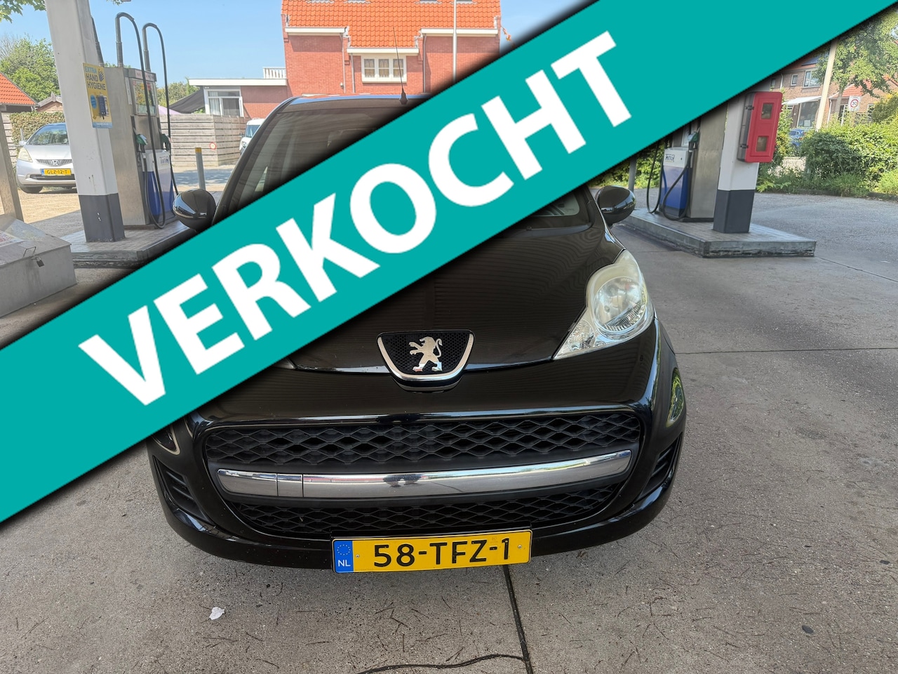 Peugeot 107 - 1.0-12V Black & Silver AIRCO-EL.RAMEN-CARPLAY - AutoWereld.nl