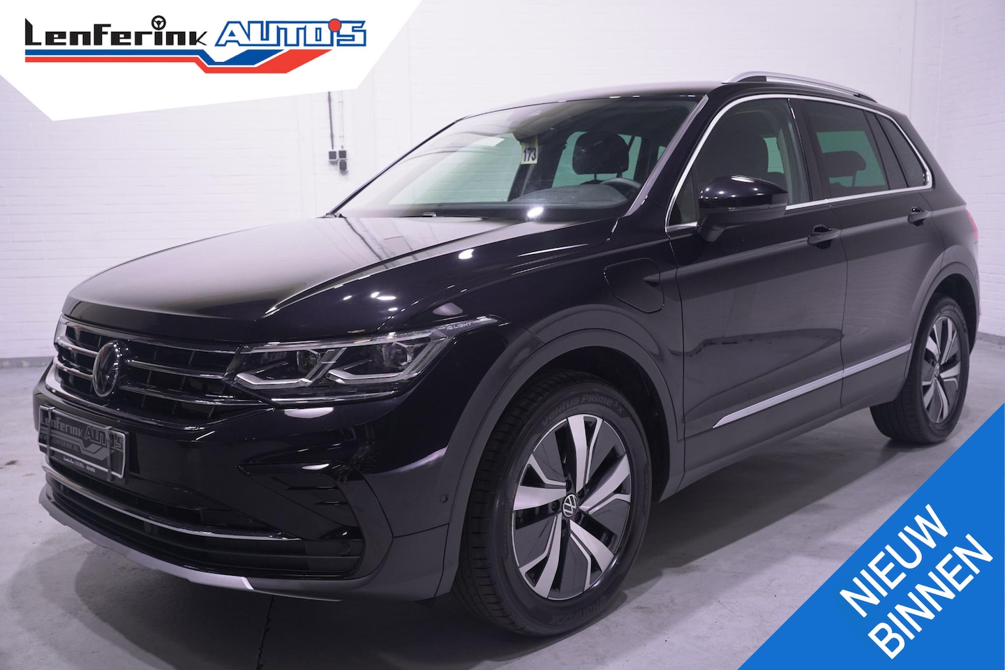 Volkswagen Tiguan - 1.4 TSI eHybrid Elegance Head up Trekhaak Led matrix Parkeerhulp Stoelverwarming - AutoWereld.nl