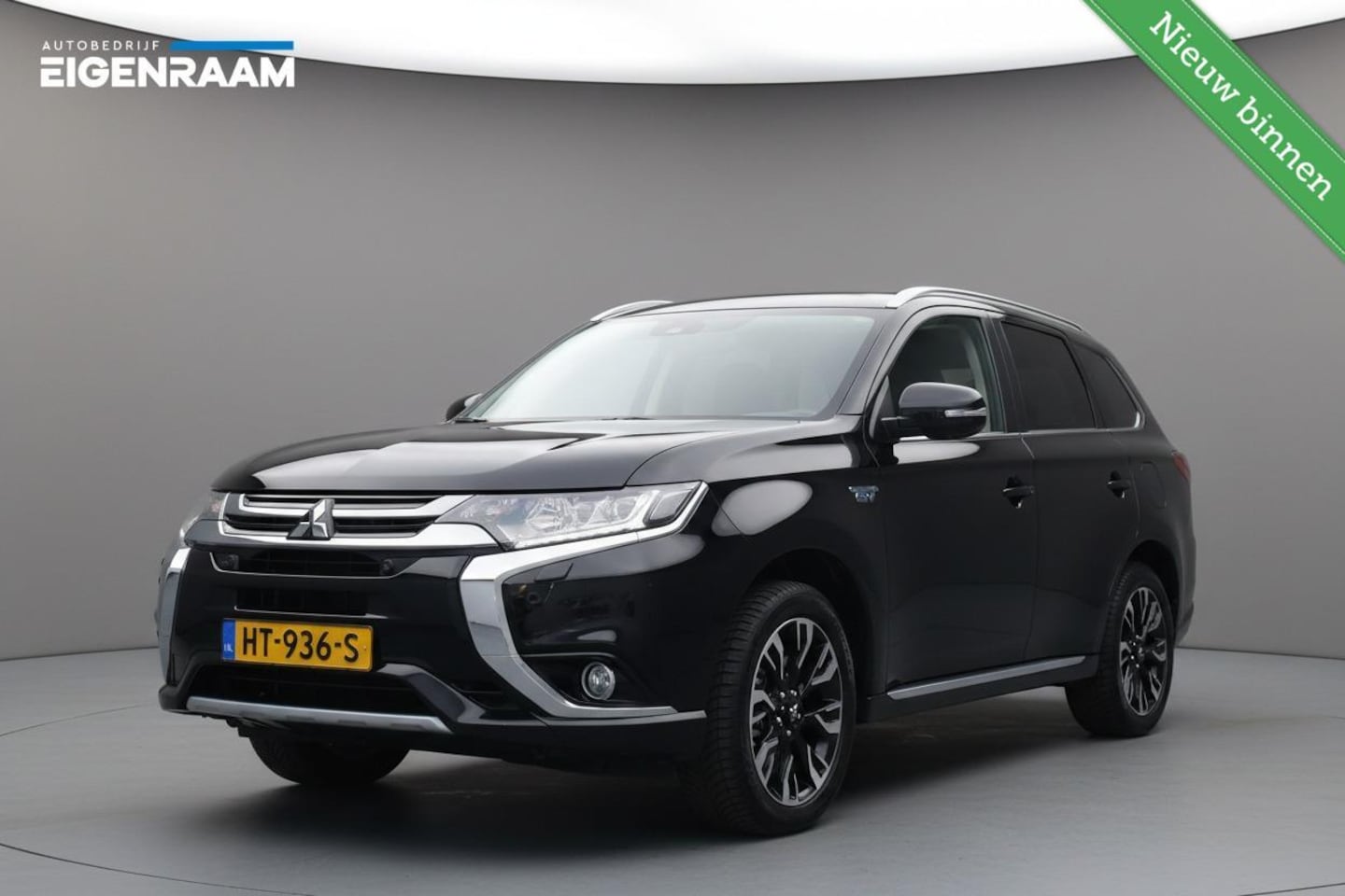 Mitsubishi Outlander - 2.0 PHEV instyle+ | BTW | Schuifdak | Leder - AutoWereld.nl