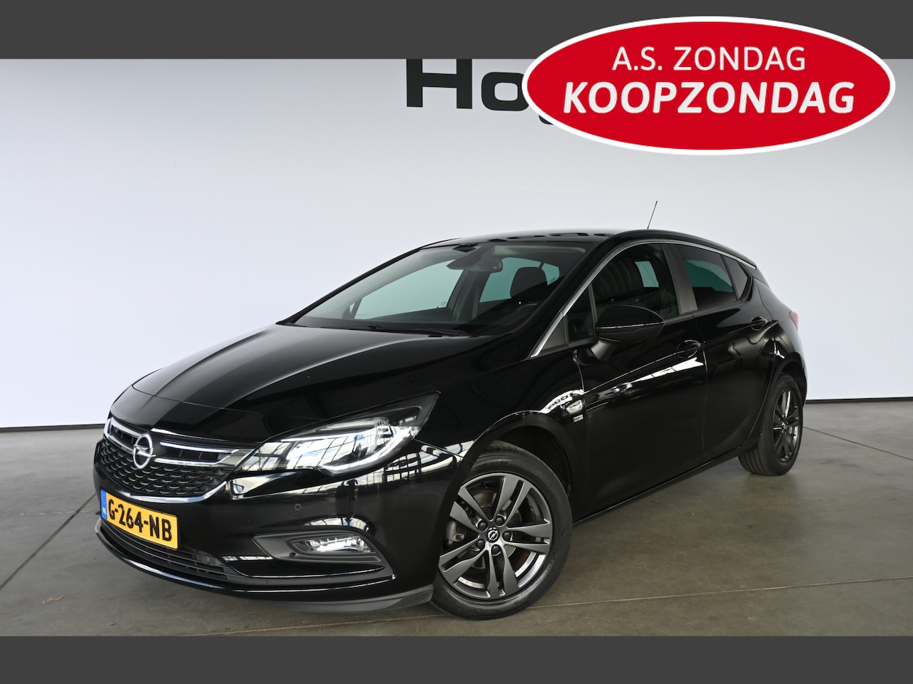 Opel Astra - 1.0 Turbo 120 Jaar Edition Airco Navigatie Carplay Cruise Control Goed Onderhouden! Inruil - AutoWereld.nl