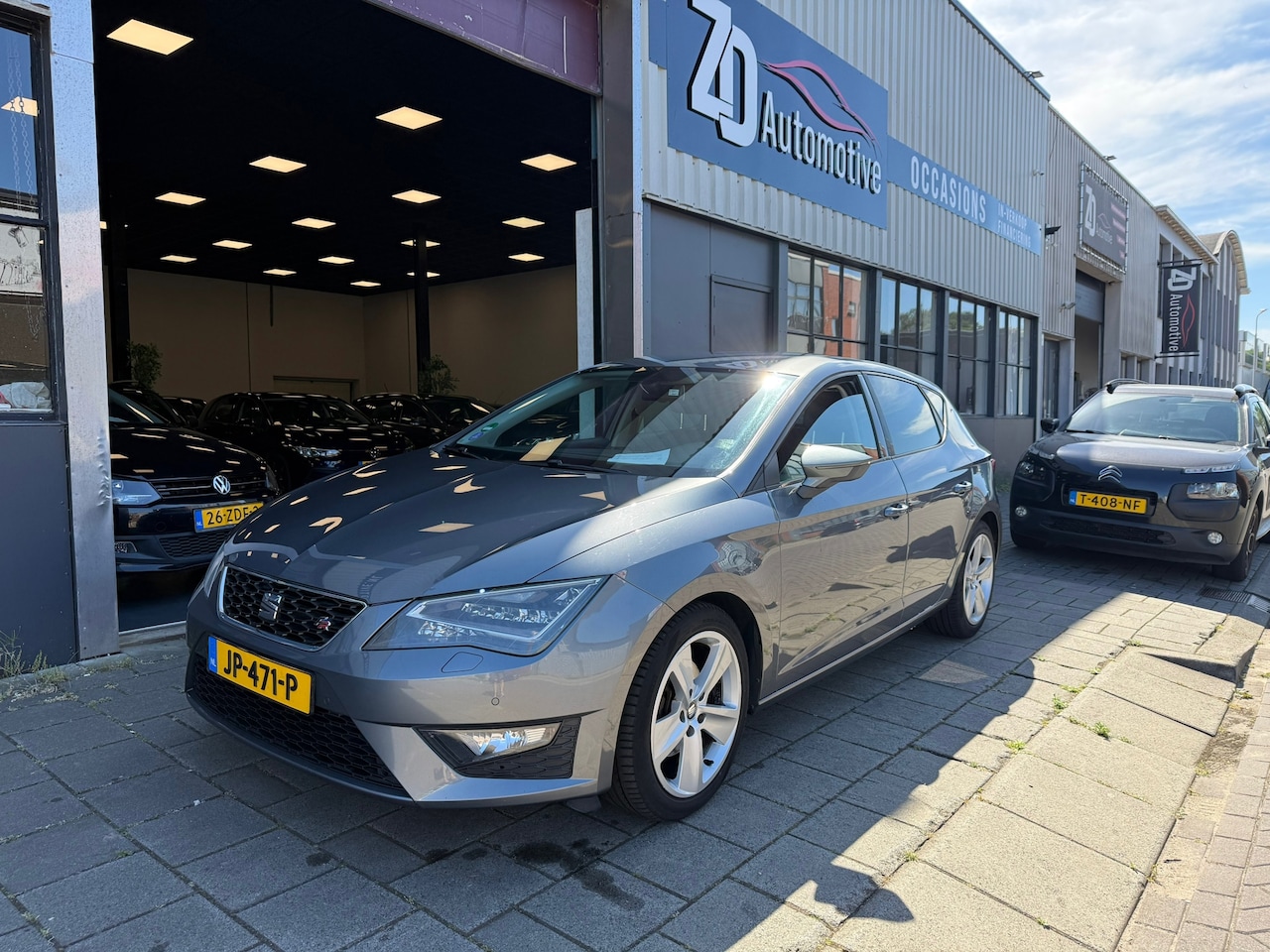 SEAT Leon - 1.4 EcoTSI FR DSG Led 2015 navi - AutoWereld.nl