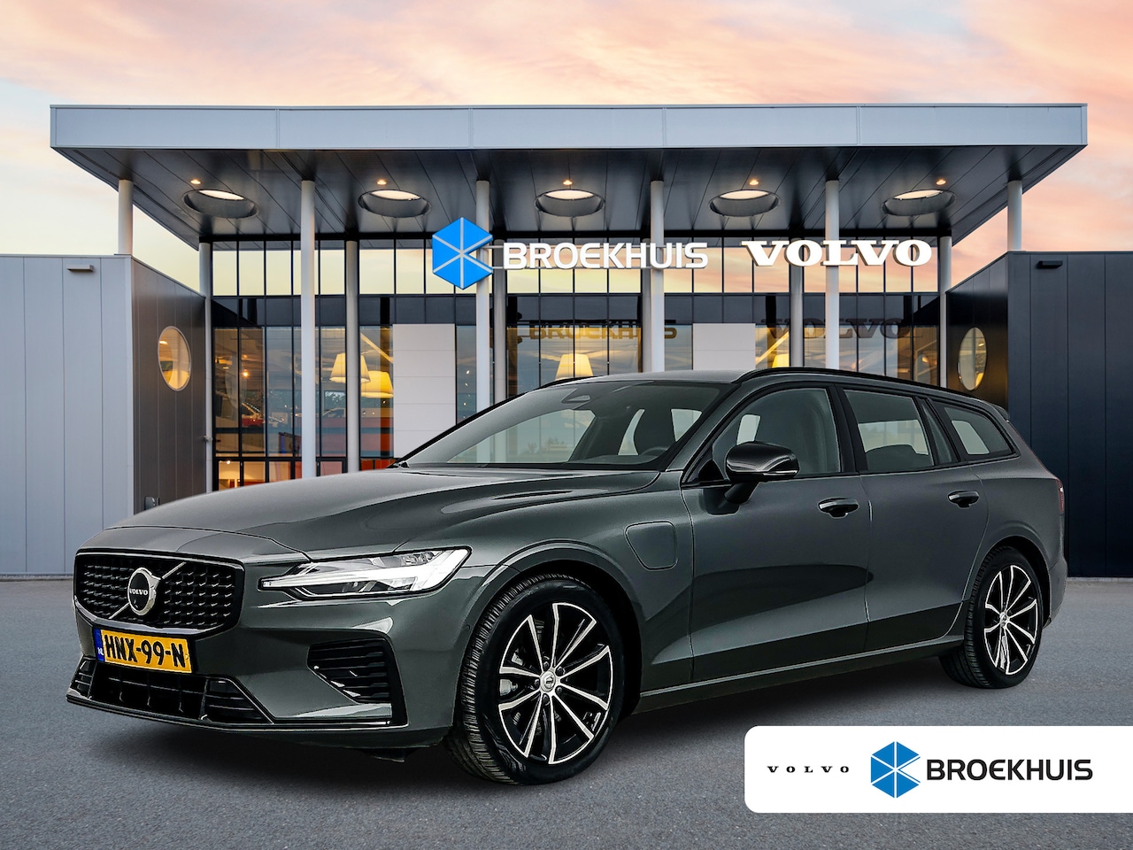 Volvo V60 - T6 Recharge Plus Dark | 18" | Sporstoelen | 360 Camera | Trekhaak | Harman Kardon | Elektr - AutoWereld.nl