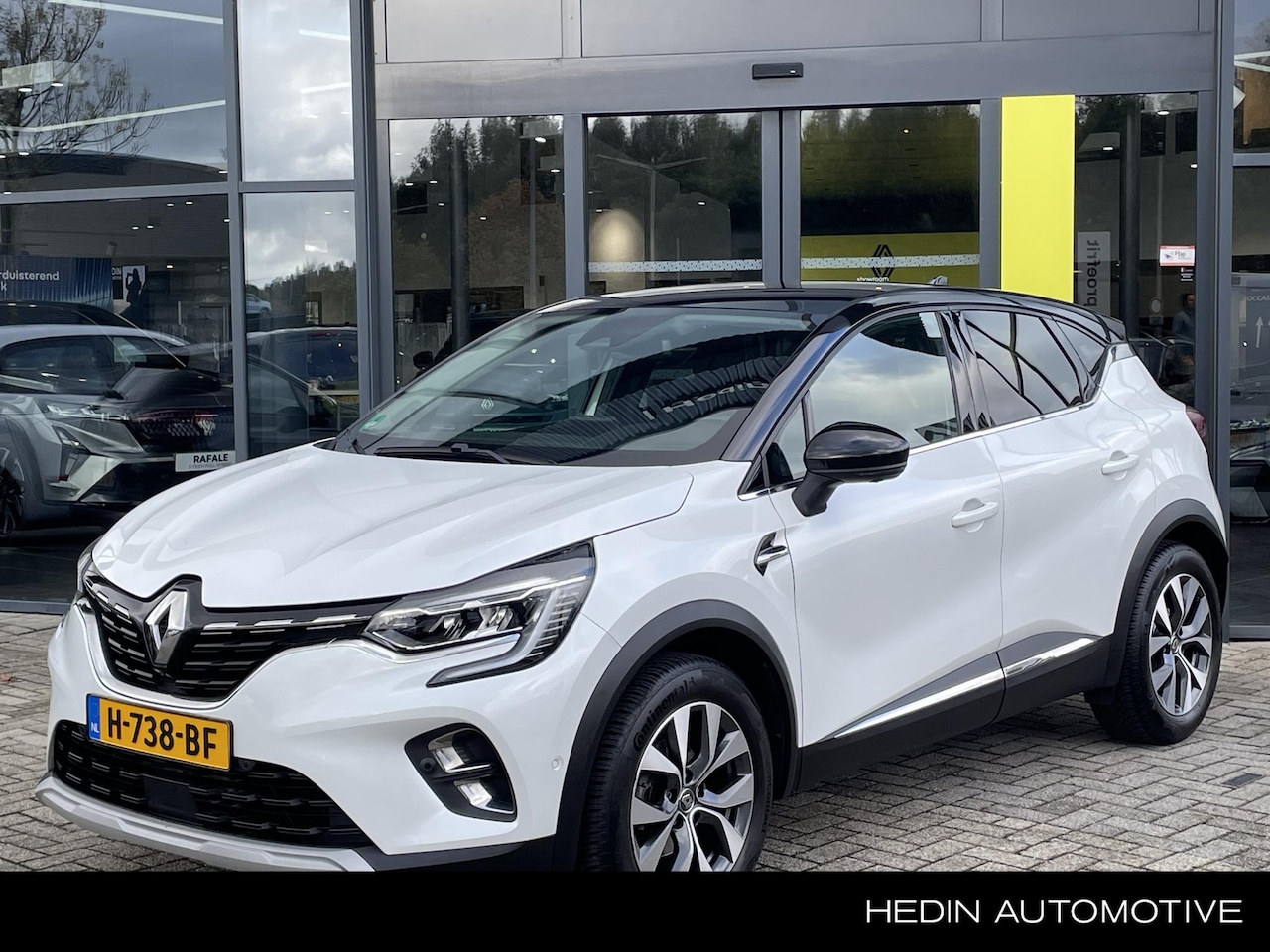 Renault Captur - TCe 100PK Intens 360gr Camera | 17 inch Lichtmetalen velgen |Navigatie | Apple Carplay/And - AutoWereld.nl