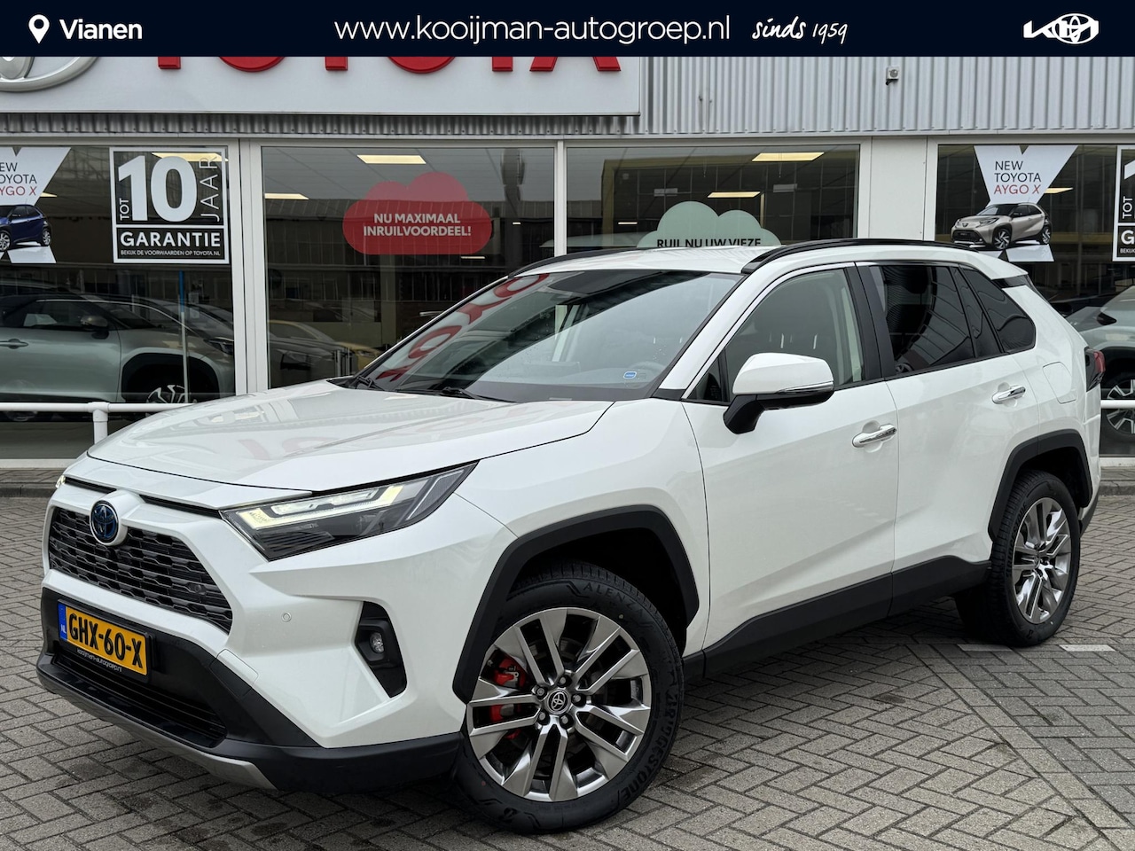 Toyota RAV4 - 2.5 Hybrid AWD Executive + Trekhaak en 1.650KG trekgewicht ,Slechts 26.535KM ,Stoel verwar - AutoWereld.nl