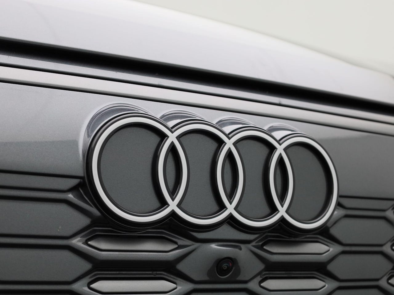 Audi Q6 e-tron - S edition Quattro 100 kWh | LED Matrix | Leder | Memory | Stoelverwarming | Stuurverwaring - AutoWereld.nl