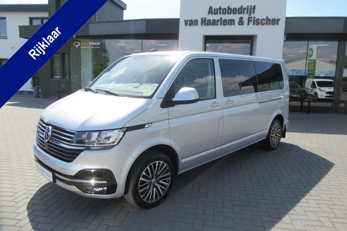 Volkswagen Transporter - 2.0 TDI 150PK L2H1 DSG Dubbele Cabine, Camera, Ad.CC, Trekhaak - AutoWereld.nl
