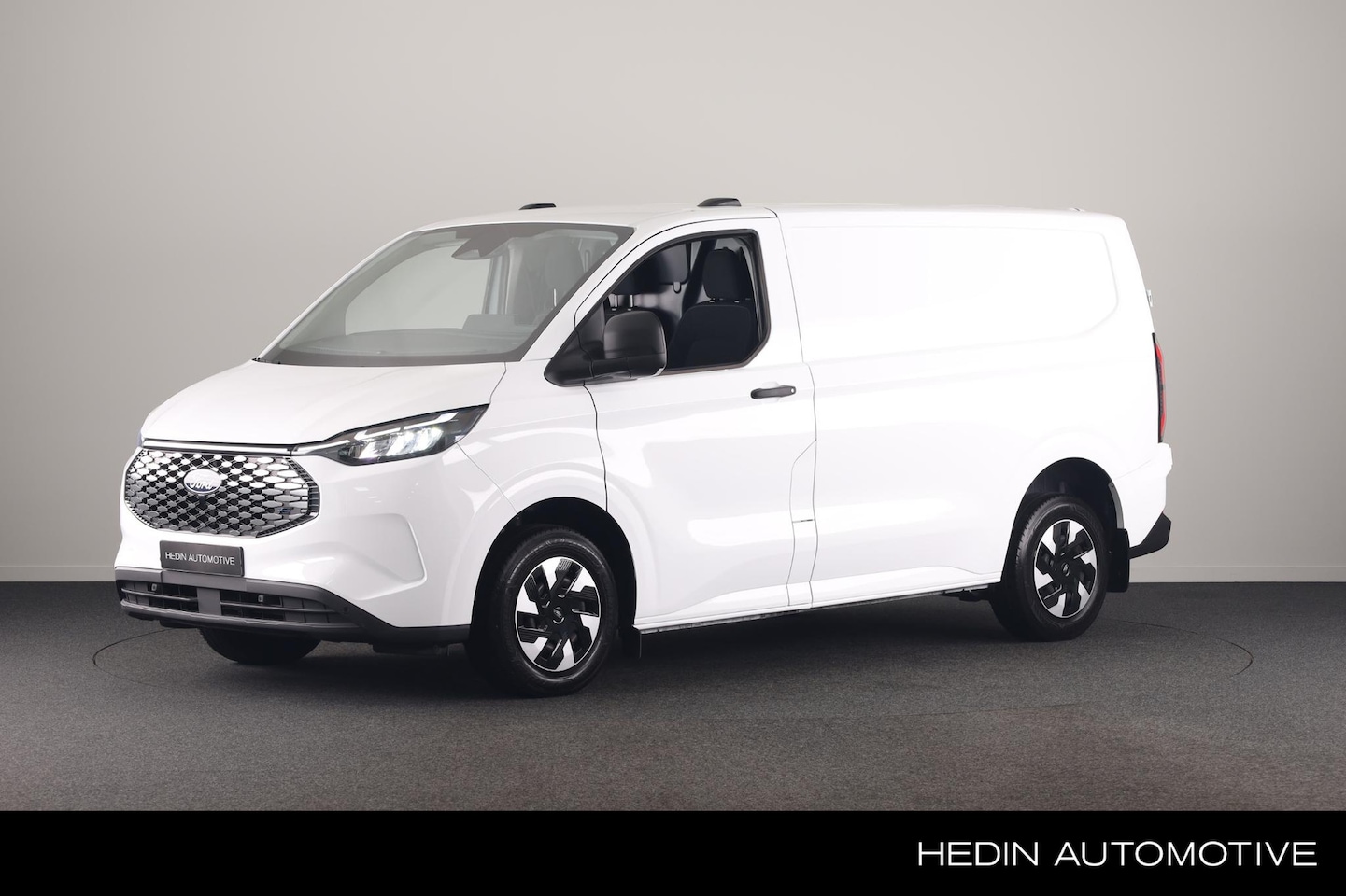 Ford Transit Custom - E-Transit 320 L1H1 Trend 65 kWh | Camera | Winter Pack | Carplay | Cruise Control - AutoWereld.nl