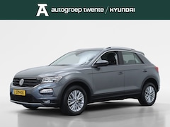 Volkswagen T-Roc - 1.0 TSI Style | All Seasons | Carplay |