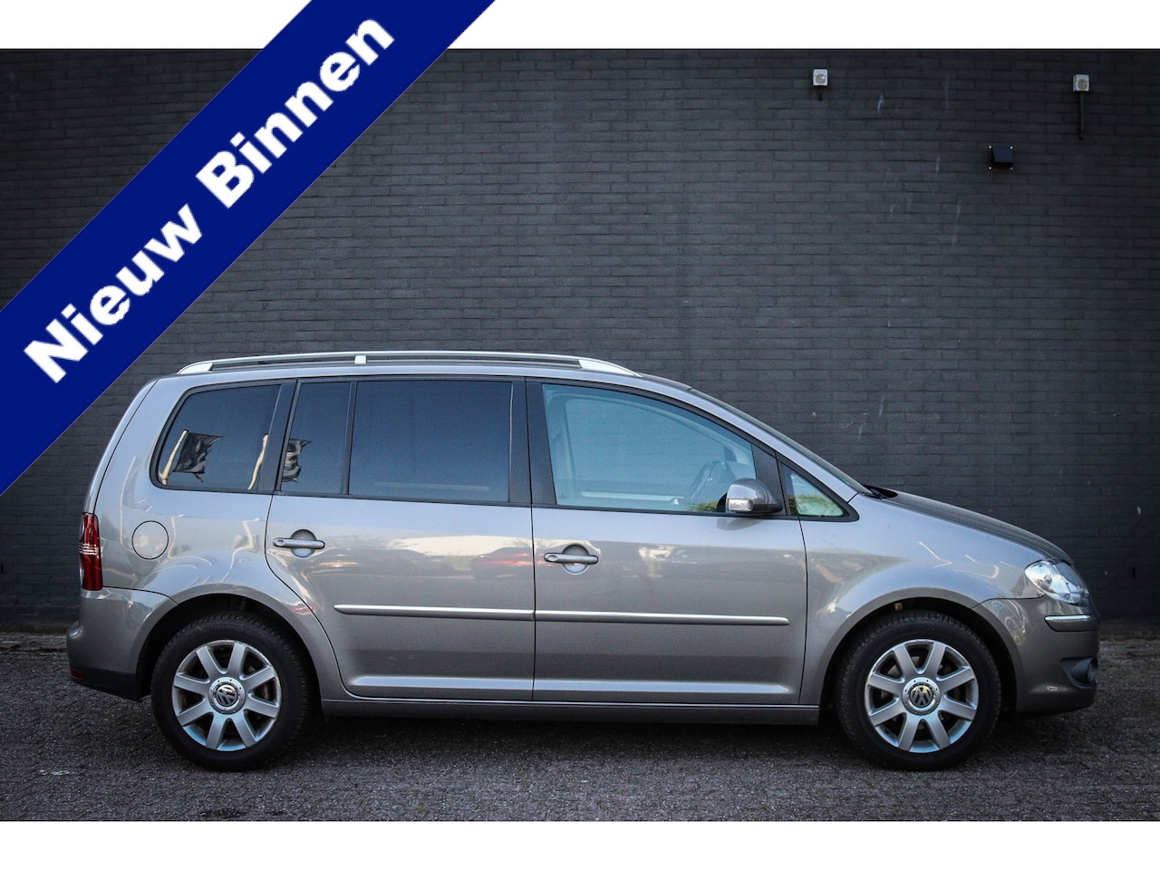 Volkswagen Touran - 1.4 TSI Highline Net binnen-Nu al te bezichtigen - AutoWereld.nl
