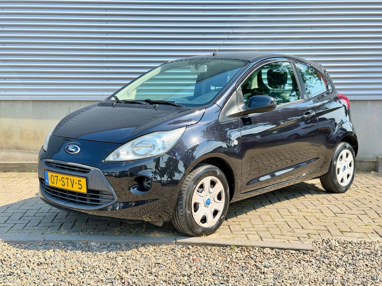 Ford Ka - 1.2 Cool & Sound start/stop [ 1e eig,98.095 km,dealer o.h ] - AutoWereld.nl
