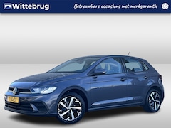 Volkswagen Polo - 1.0 TSI Life / Navigatie / App connect / Fabrieksgarantie 10-27 / Parkeersensoren V+A / P4