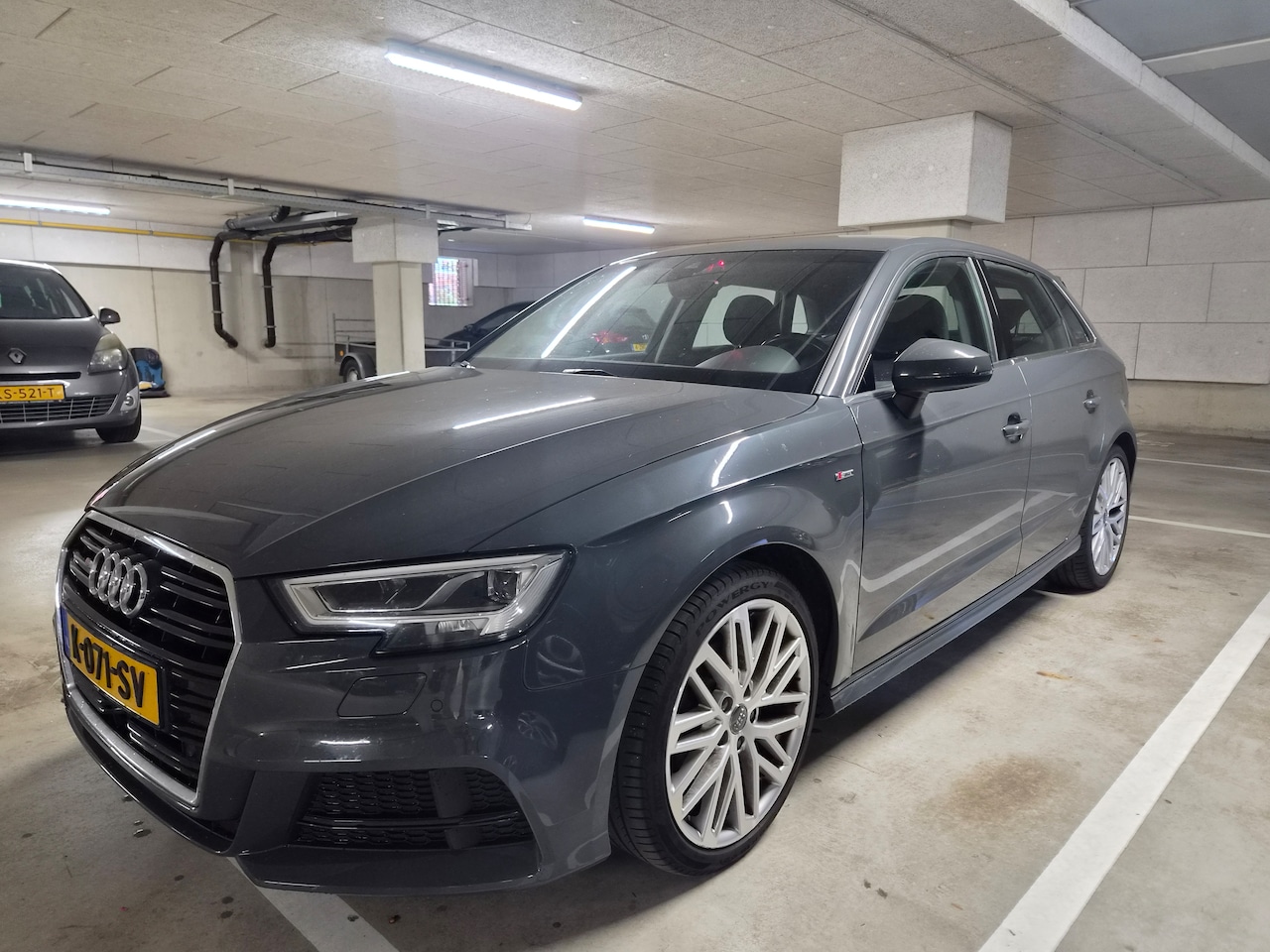 Audi A3 Sportback - 1.5 TFSI CoD Sport S Line Edition - AutoWereld.nl
