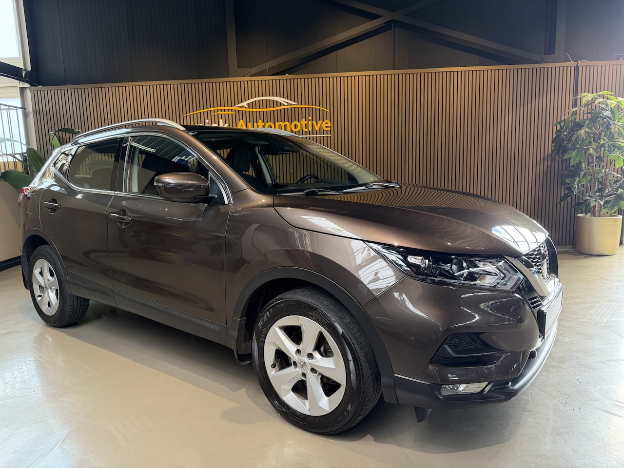 Nissan Qashqai - 1.3 DIG-T Business Edition automaat | panorama | 360 camera - AutoWereld.nl
