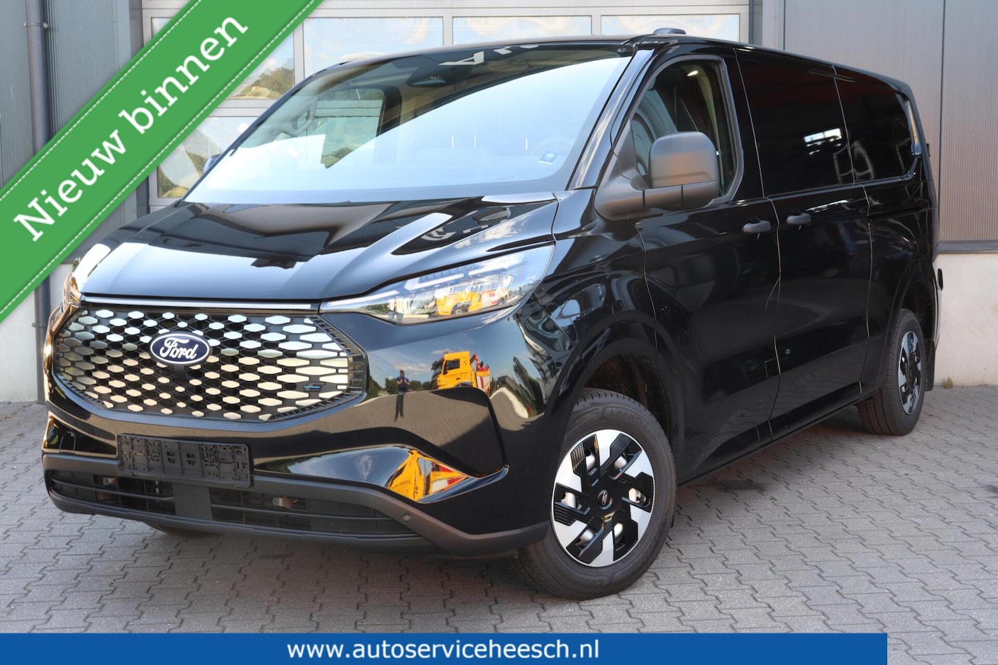 Ford E-Transit Cust. - 340 L2H1 71kWh l 2x ELEK. SCHUIFDEUR l LEDER l CAMERA l LANE KEEPING - AutoWereld.nl