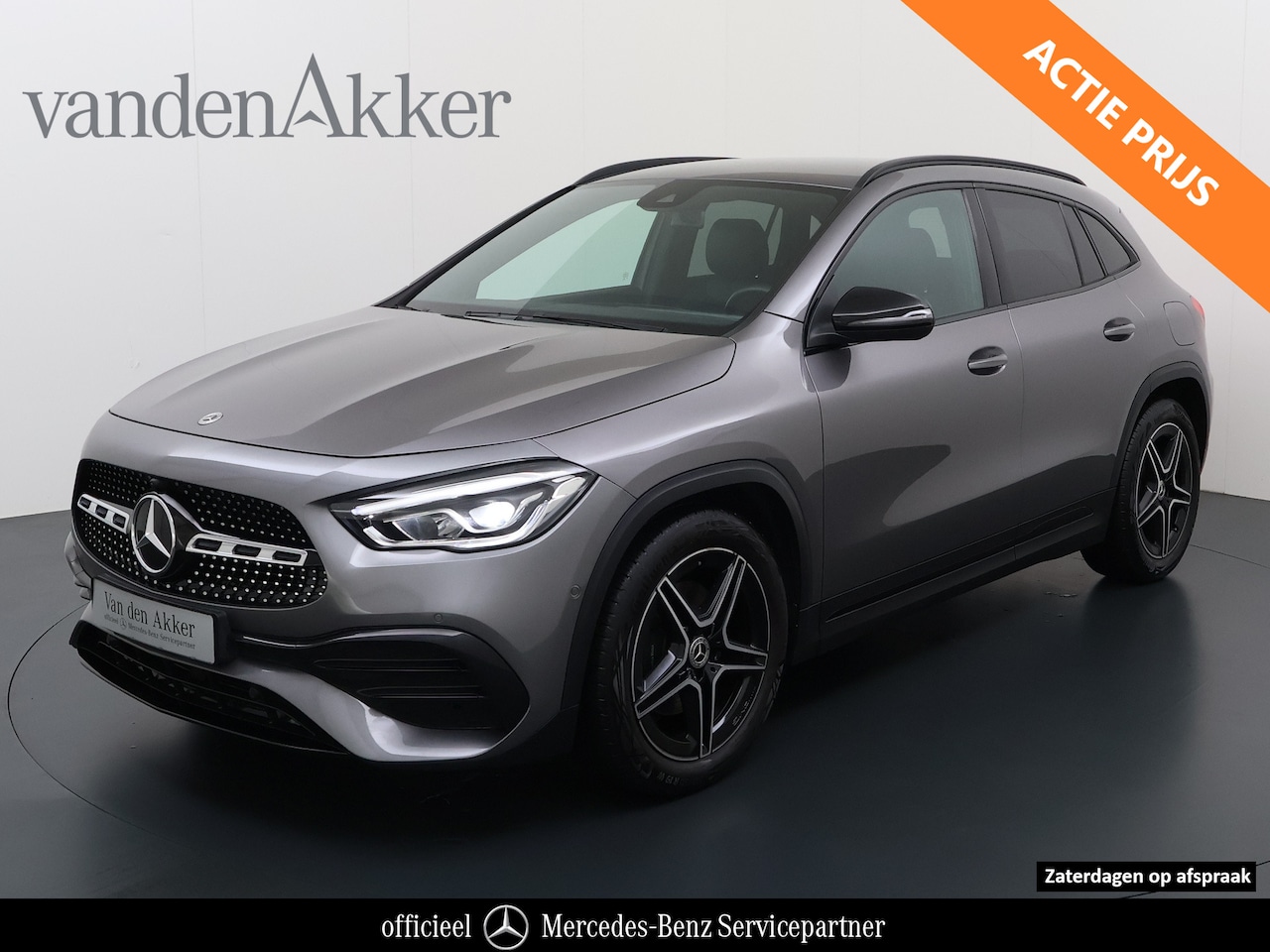 Mercedes-Benz GLA-Klasse - 180 AMG // Camera // Elek. Achterklep // Sfeerverlichting // Night pakket // 19" AMG Velge - AutoWereld.nl