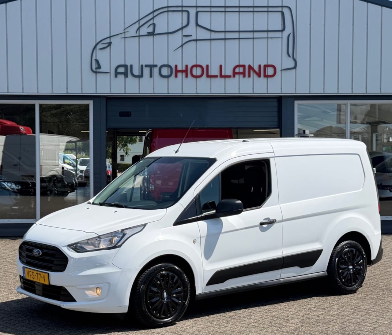 Ford Transit Connect - 1.5 TDCI 55KW 75PK EURO 6 AIRCO/ CRUISE CONTROL/ CAMERA/ 100% DEALERONDERHOUDEN - AutoWereld.nl