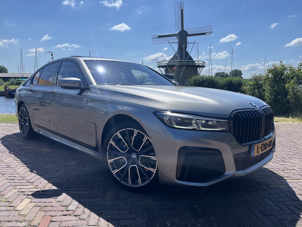 BMW 7-serie - 745e High Executive M-Sport/ Schuif-kantel dak / Hud / Led / Carplay / dealer onderhouden - AutoWereld.nl