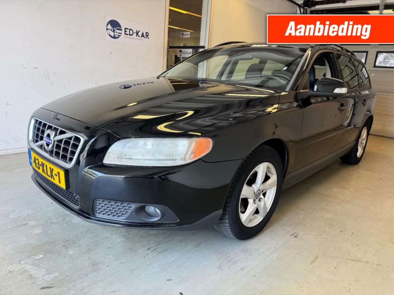 Volvo V70 - 2.0 Limited Edition LEER EXPORT / HANDEL PRICE MOTOR NOT GOOD - AutoWereld.nl