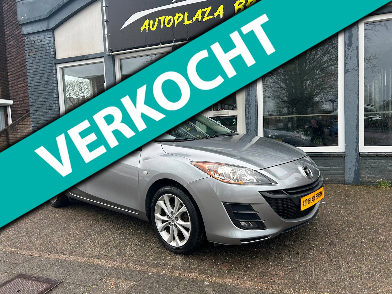 Mazda 3 - 1.6 S / NAVI/ AIRCO/ PDC/ CRUISE/ XENON/ 16 INCH/ AUX - AutoWereld.nl