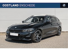 BMW 3-serie Touring - 320i High Executive Automaat / Panoramadak / Achteruitrijcamera / Comfort Access / Live Co