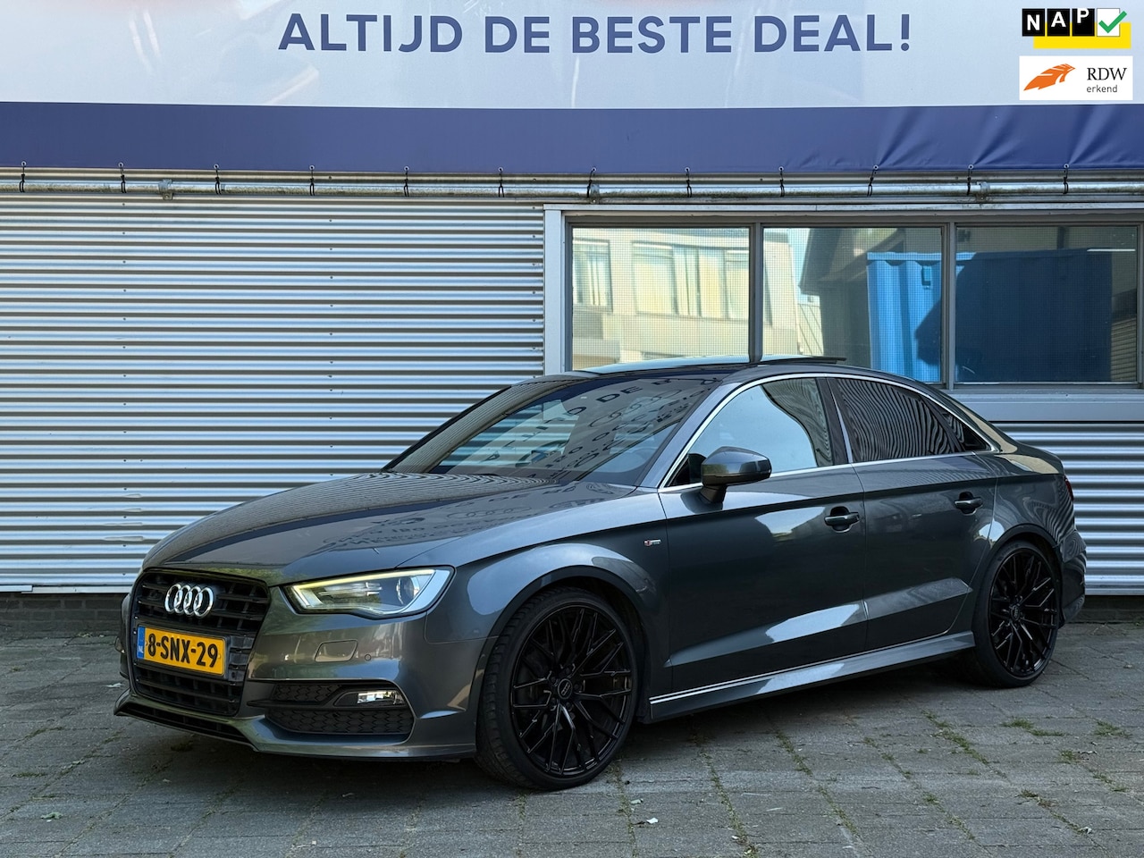 Audi A3 Limousine - 1.4 TFSI CoD Ambition Pro Line S Line l Panoramadak l Navi l Bi-Xenon l Cruise l - AutoWereld.nl