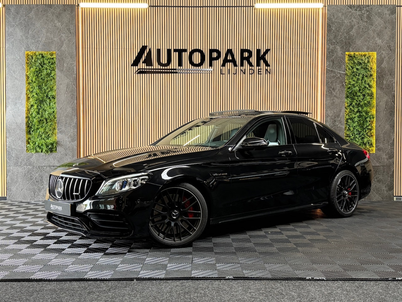 Mercedes-Benz C-klasse - AMG 63 S |PANO|360 CAM|STOELVERKOELING|HUD|KBURMESTER|MEMORY|SFEERVERLICHTING|DEALERONDERH - AutoWereld.nl