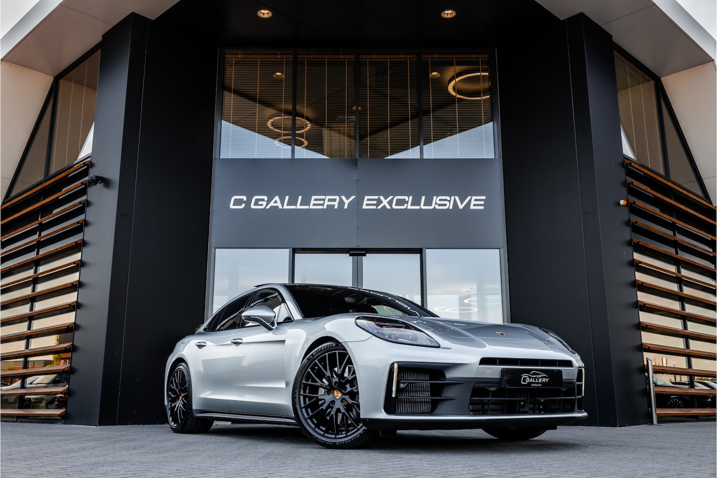 Porsche Panamera - 2.9 4 E-Hybrid - Sport Chrono + | Panorama | Memory | Stoelkoeling - AutoWereld.nl