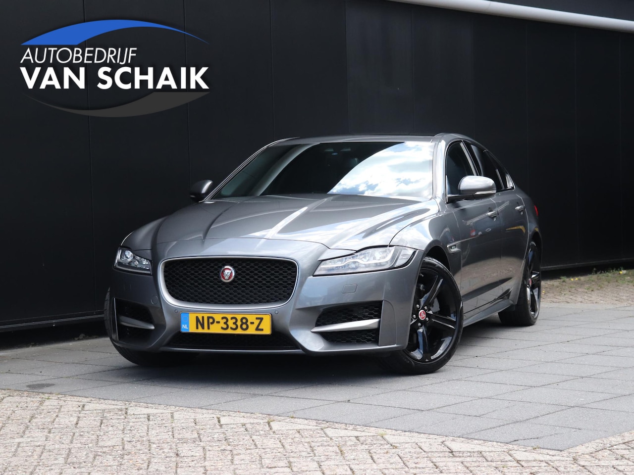 Jaguar XF Portfolio - 2.0d | LEDER | PANO-DAK | MERIDIAN | STOEL/STUURVERW. | CRUISE | CAMERA | VIRTUAL COCKPIT - AutoWereld.nl