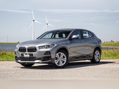 BMW X2 - xDrive25e Executive CAMERA / LEDER / PLUG IN HYBRID / STOELVERWARMING / DEALER ONDERHOUDEN