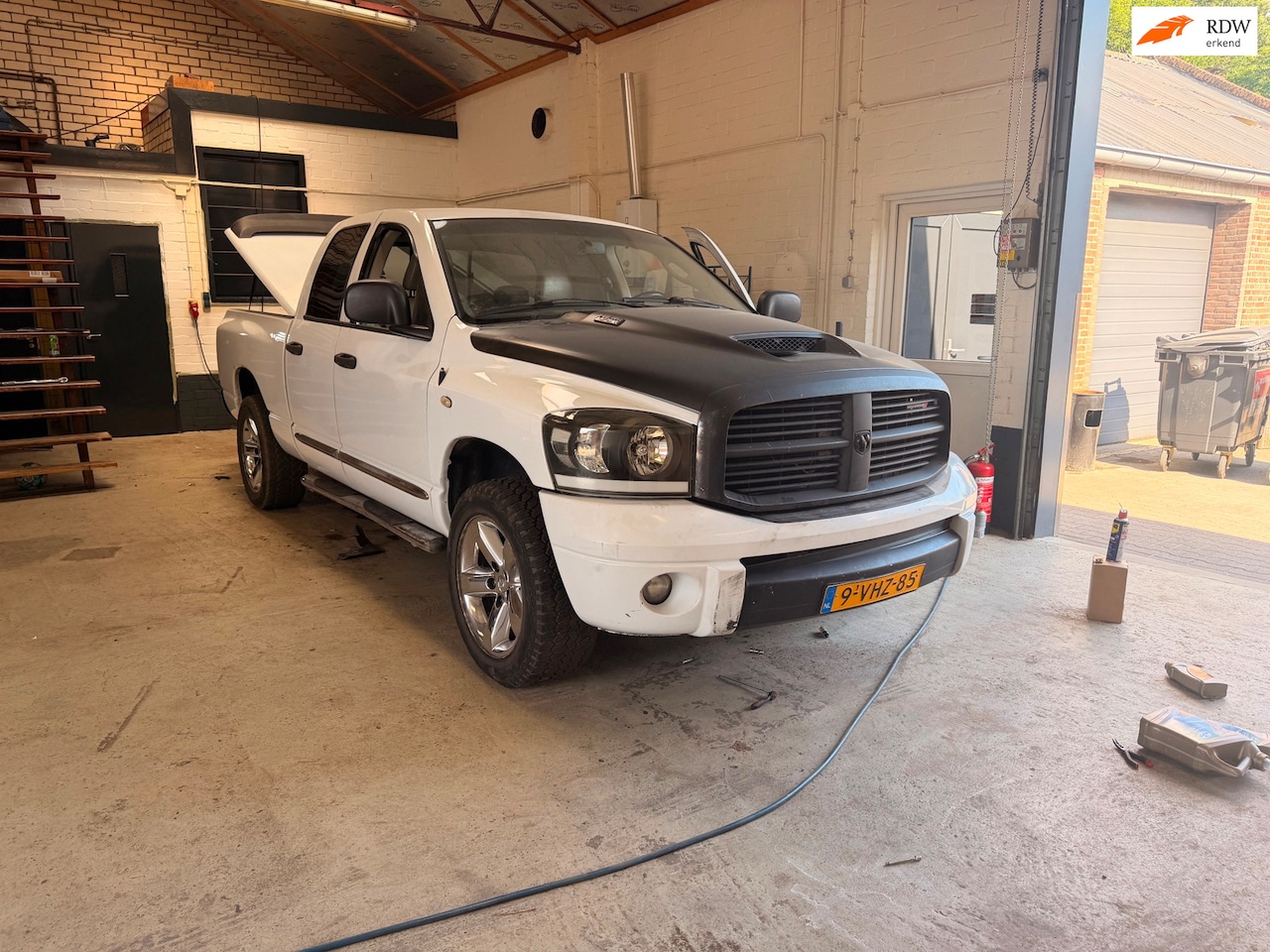 Dodge Ram 1500 - DODGE 4X4L 5.7 Hemi (non MDS) krukas hoorbaar - AutoWereld.nl