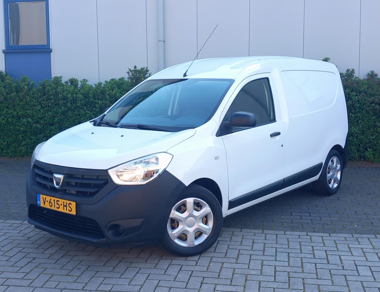 Dacia Dokker - Van 1.5 dCi 75pk Stop &amp; Start Ambiance Airco/Schuifdeur - AutoWereld.nl