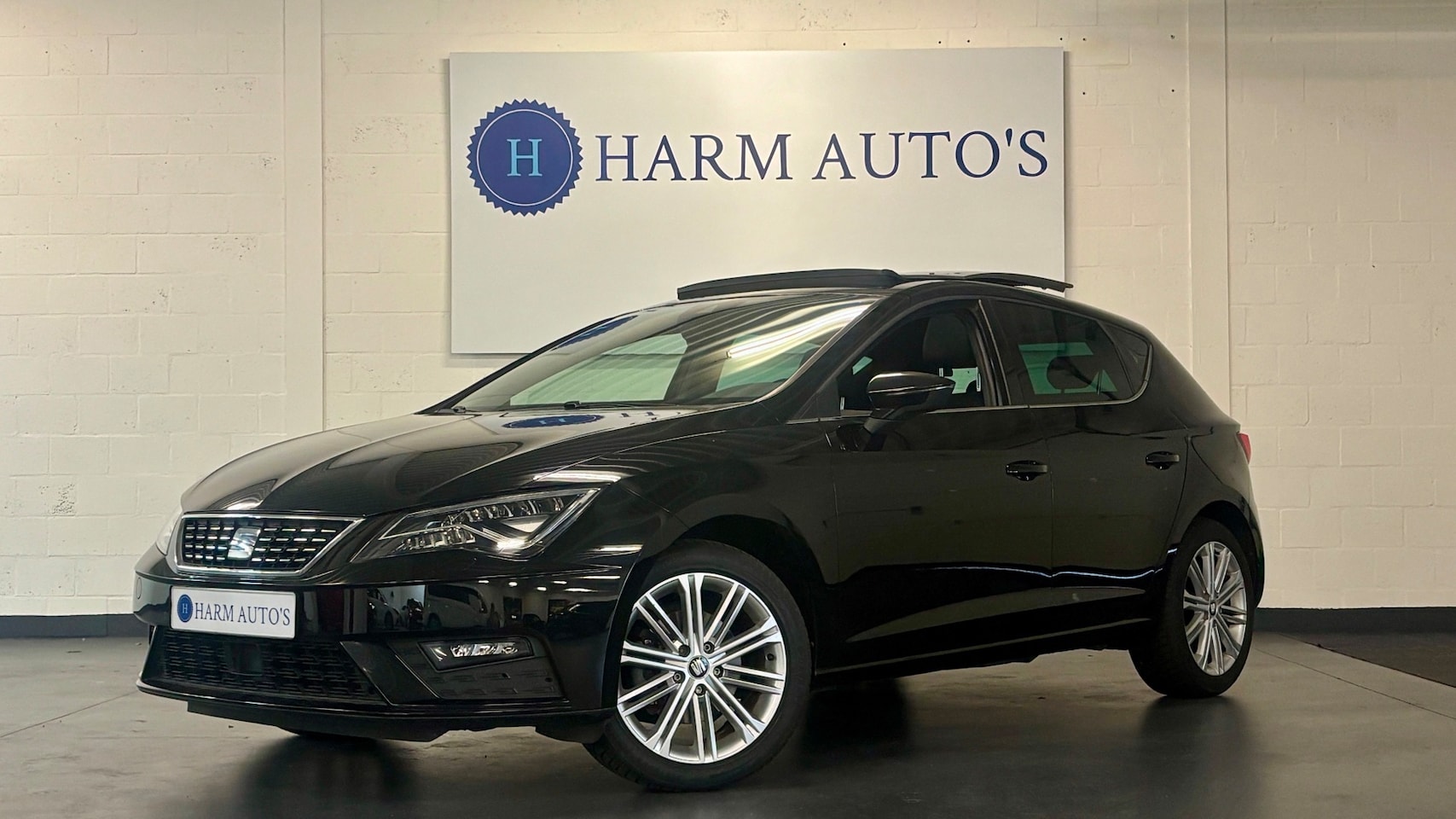 SEAT Leon - 1.5 TSI ACT Xcellence 150pk Automaat / Pano / LED / Navi / Alcantara - AutoWereld.nl