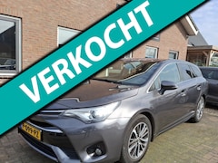 Toyota Avensis Touring Sports - 1.8 VVT-i Dynamic. Zeer netjes O.a. navi, camera, cruise, stoelverwarming. Boekjes aanwezi