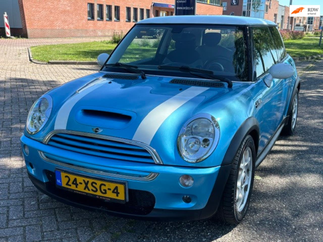 MINI Cooper S - Mini 1.6 ECC Audio/CD Electric pakket LMV 16" Cruisecontrol ABS TCS Sportonderstel Dakspoi - AutoWereld.nl