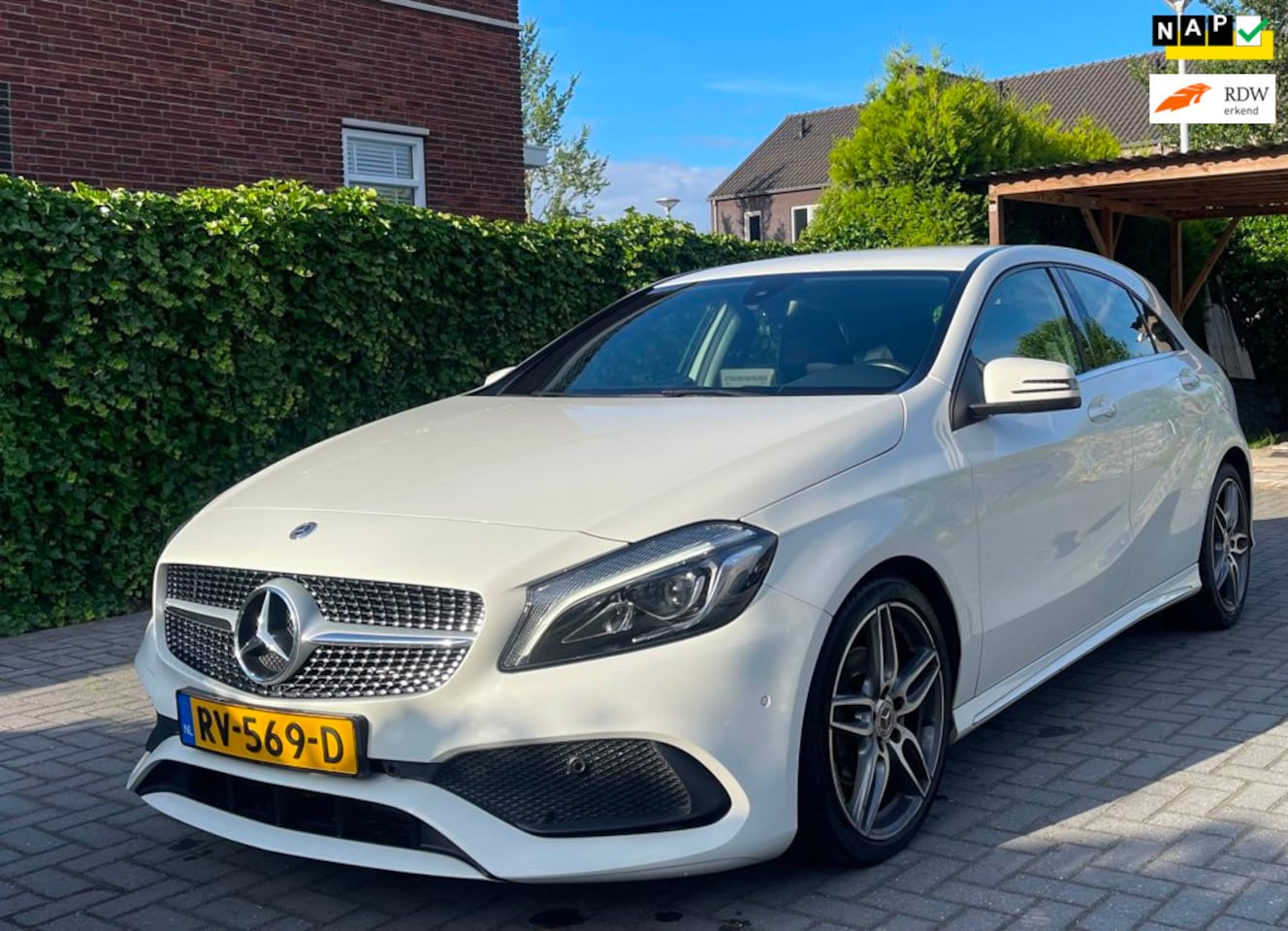 Mercedes-Benz A-klasse - 180 Business Solution AMG automaat, airco, navi, stoelverwarming, sportpakket - AutoWereld.nl