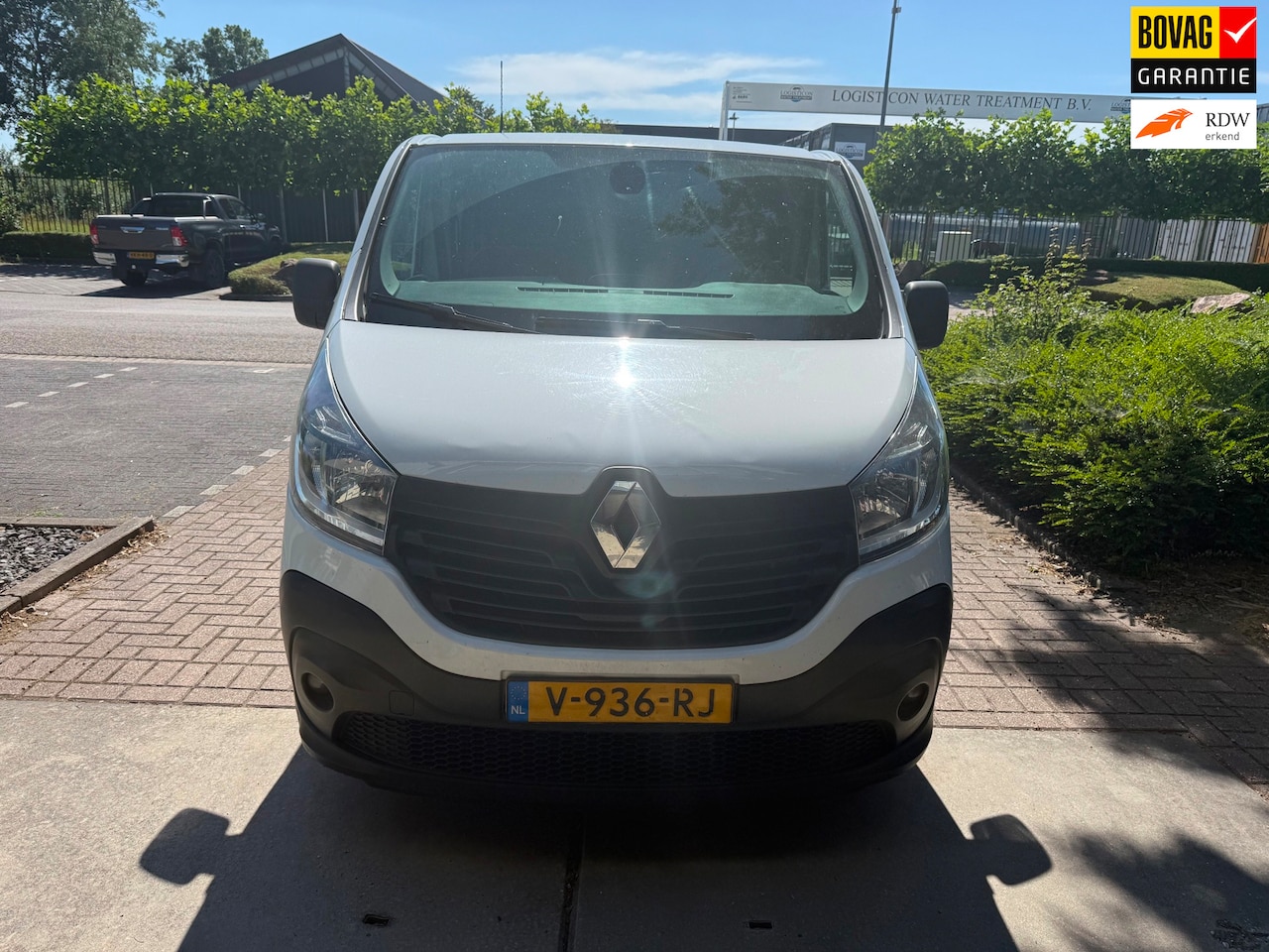 Renault Trafic - 1.6 dCi T29 L2H1 DC WIT ‘16 NETTE BUS MARGE - AutoWereld.nl