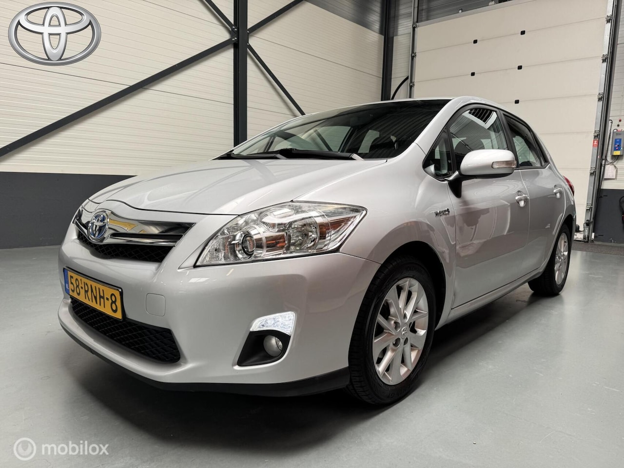Toyota Auris - 1.8 Full Hybrid Aspiration Navi|Trekhaak afneembaar - AutoWereld.nl