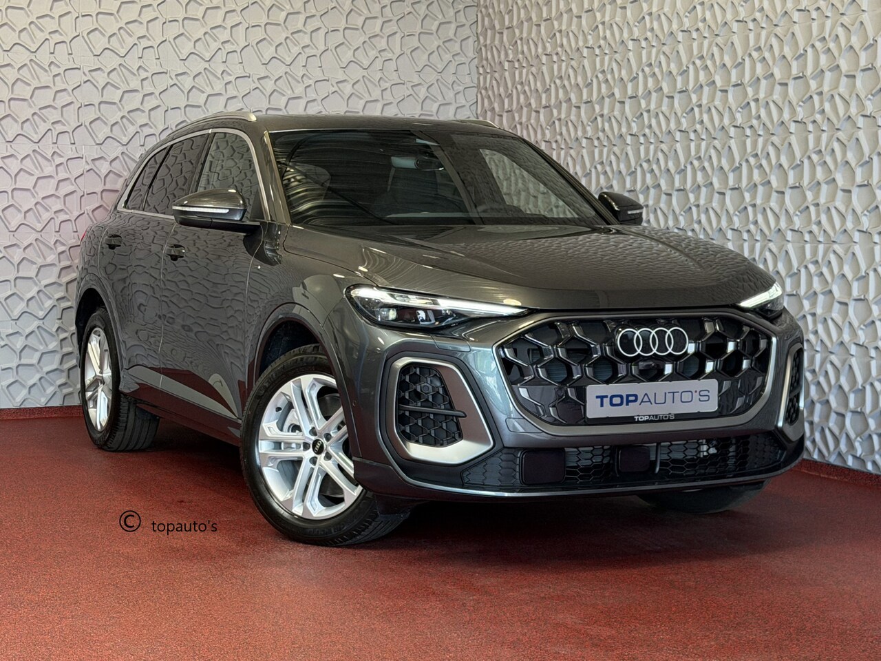 Audi Q5 - 2.0 TFSI E-HYBRID PANO LEER 360CAM PAS.DISPLAY TREKHAAK QUATTRO 300 PK S-EDITION MATRIXX L - AutoWereld.nl