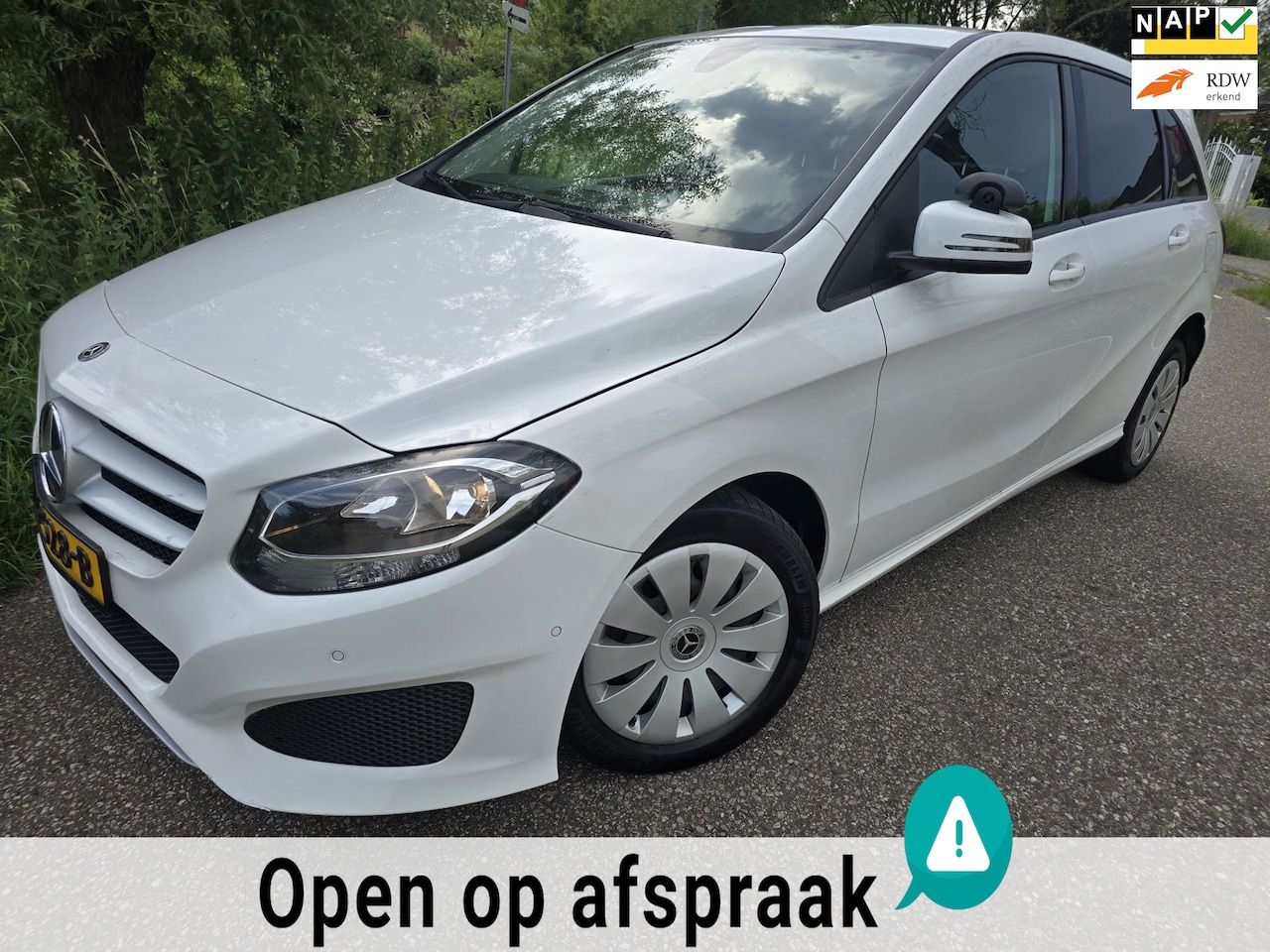 Mercedes-Benz B-klasse - 220 d Ambition/Dealer onderhouden/ 1e eig. - AutoWereld.nl