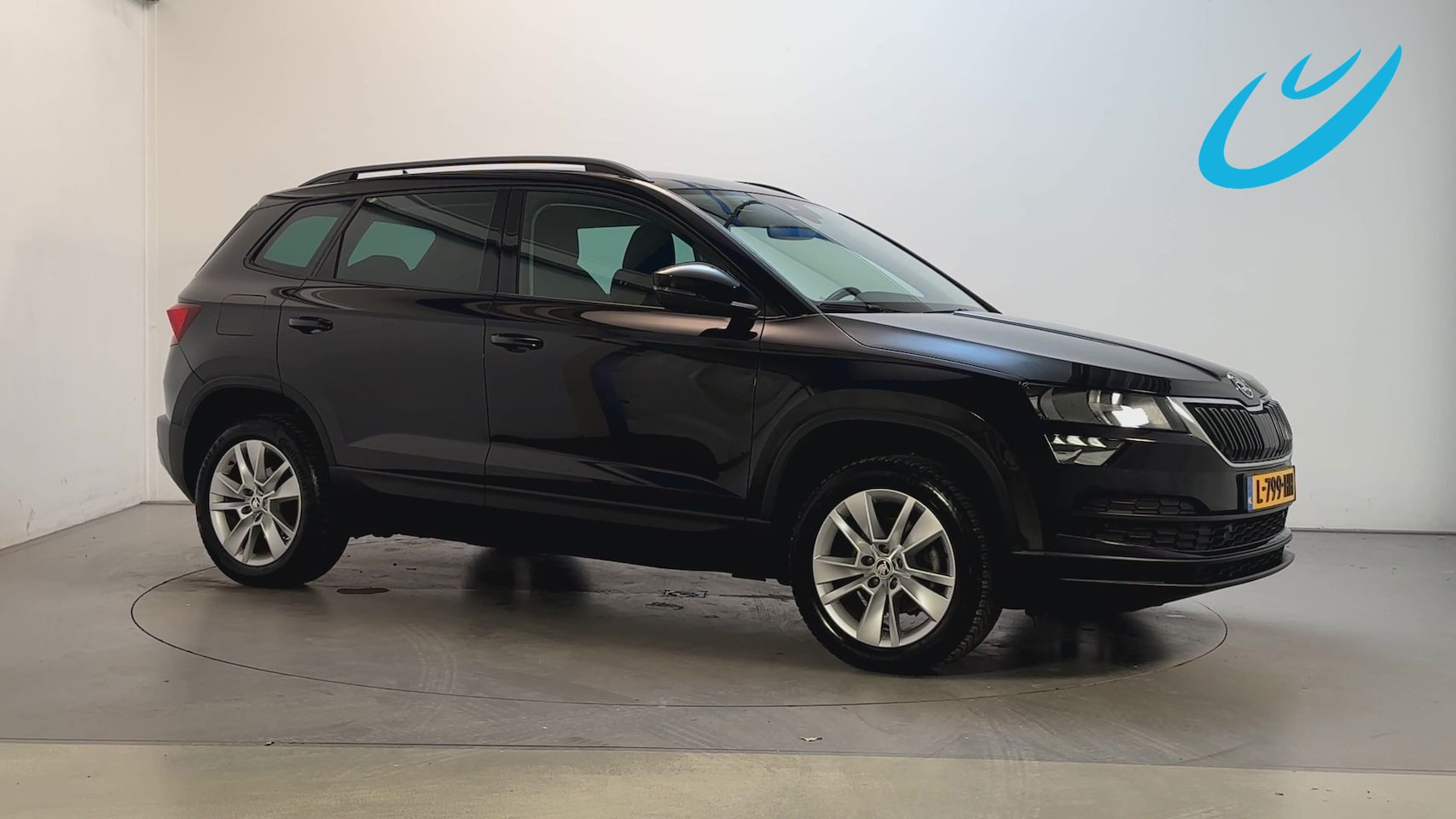 Skoda Karoq - 1.0 TSI Business Edition Stoelverwarming Adaptive Cruise Navigatie Parkeersensoren - AutoWereld.nl