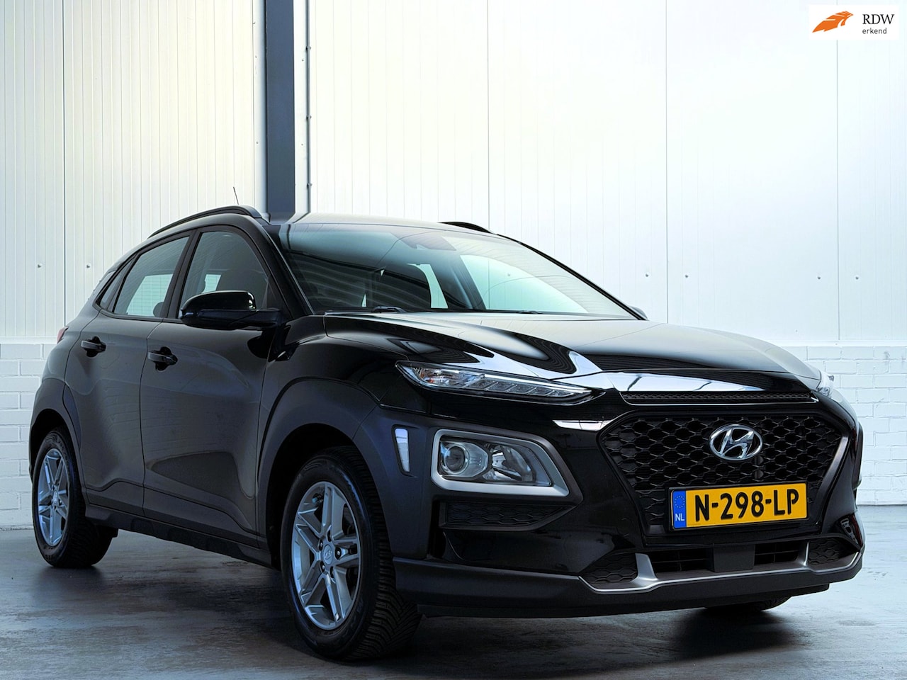 Hyundai Kona - 1.0T Fashion|Stoel-stuurverwarming|Camera|Trekhaak - AutoWereld.nl