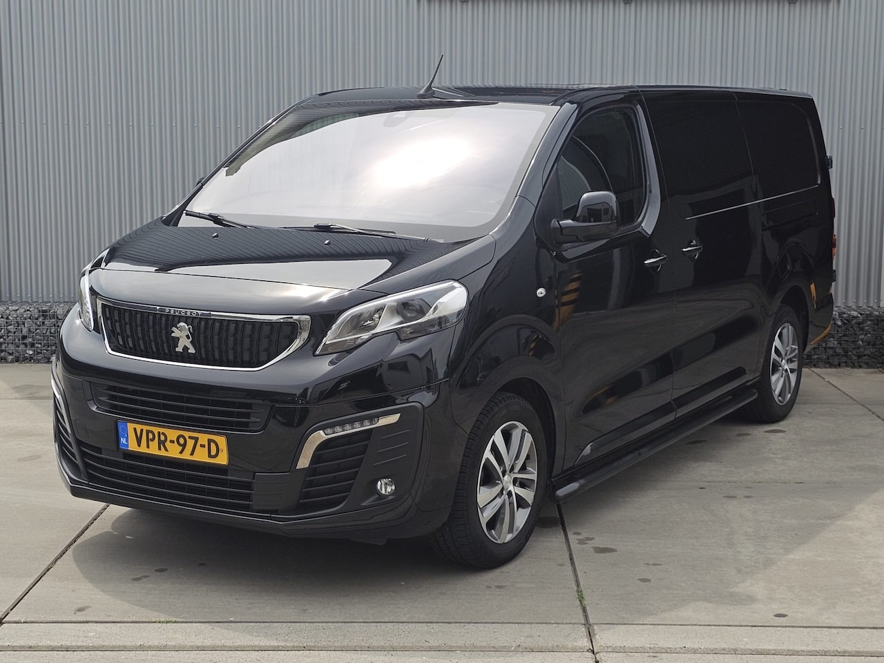 Peugeot Expert - 2.0 BlueHDI 180 Long Asphalt 2.0 BlueHDI 180 Long Asphalt, Automaat, Trekhaak, Dubbele schuifdeur, Camera, Euro 6 - AutoWereld.nl